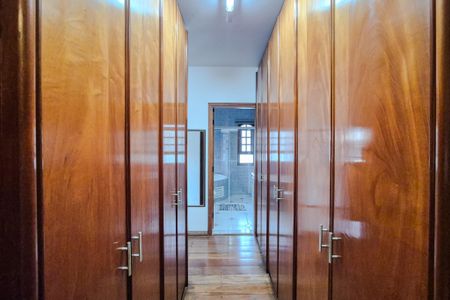 Casa à venda com 260m², 3 quartos e 4 vagasSuíte 1