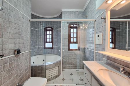 Casa à venda com 260m², 3 quartos e 4 vagasBanheiro da Suíte 1