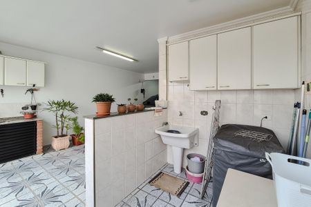 Casa à venda com 260m², 3 quartos e 4 vagasÁrea de Serviço