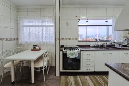 Casa à venda com 260m², 3 quartos e 4 vagasCozinha - Armários