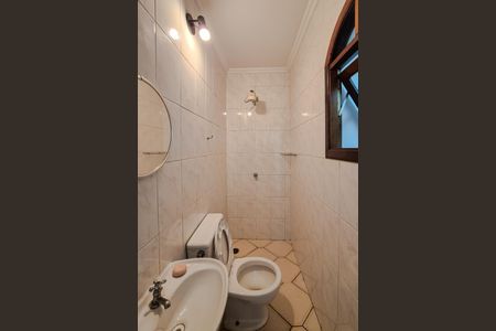 Casa à venda com 260m², 3 quartos e 4 vagasBanheiro de serviço