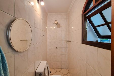 Casa à venda com 260m², 3 quartos e 4 vagasBanheiro de serviço