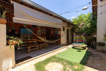 Casa à venda com 120m², 3 quartos e 3 vagas Casa à venda com 120m², 3 quartos e 3 vagasÁrea externa