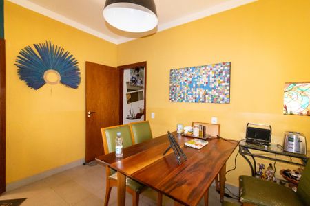 Casa à venda com 120m², 3 quartos e 3 vagas Casa à venda com 120m², 3 quartos e 3 vagasSala de Jantar