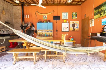 Casa à venda com 120m², 3 quartos e 3 vagas Casa à venda com 120m², 3 quartos e 3 vagasÁrea externa