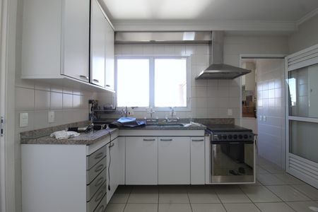 Apartamento à venda com 195m², 4 quartos e 3 vagasCozinha
