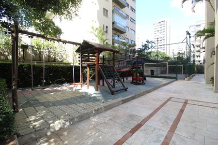 Apartamento à venda com 195m², 4 quartos e 3 vagasÁrea Comum - Playground