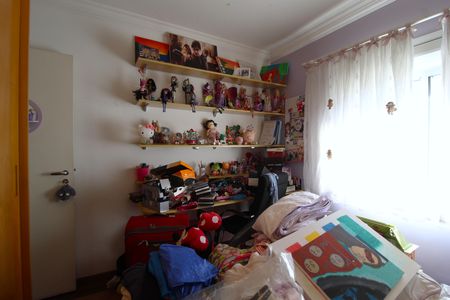 Apartamento à venda com 195m², 4 quartos e 3 vagasQuarto 2