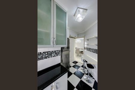 Apartamento à venda com 68m², 2 quartos e 2 vagasCozinha