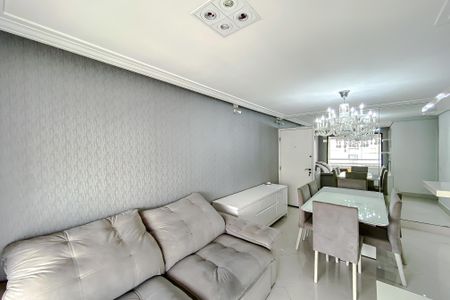 Apartamento à venda com 68m², 2 quartos e 2 vagasSala