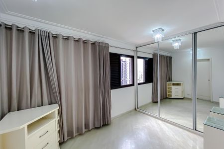 Apartamento à venda com 68m², 2 quartos e 2 vagasQuarto 2 - Suíte