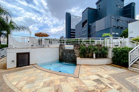 Apartamento à venda com 68m², 2 quartos e 2 vagasÁrea comum - Piscina