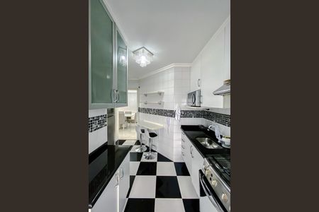 Apartamento à venda com 68m², 2 quartos e 2 vagasCozinha