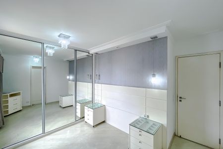 Apartamento à venda com 68m², 2 quartos e 2 vagasQuarto 2 - Suíte