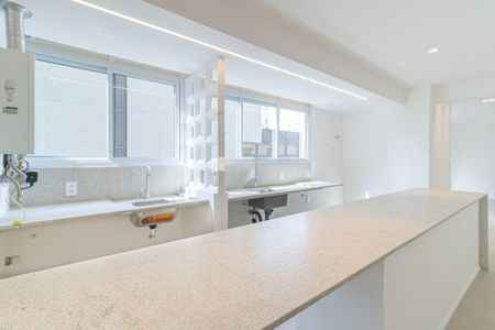 Apartamento à venda com 2 quartos, 86m² em Cerqueira César, São Paulo