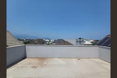 Casa de condomínio à venda com 240m², 4 quartos e 2 vagas