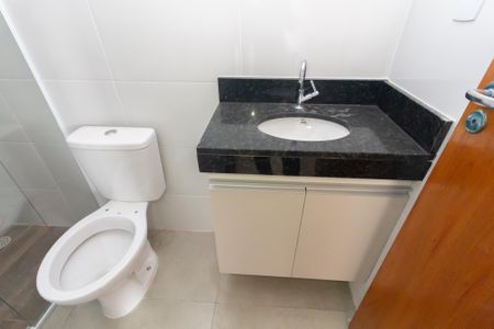Banheiro de apartamento para alugar com 1 quarto, 40m² em Vila Siqueira (zona Leste), São Paulo