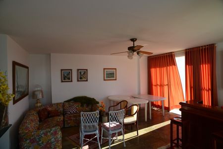 Apartamento à venda com 251m², 3 quartos e 2 vagas Apartamento à venda com 251m², 3 quartos e 2 vagasSala 2