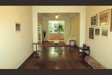 Apartamento à venda com 157m², 3 quartos e 1 vaga