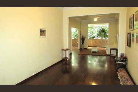 Apartamento à venda com 157m², 3 quartos e 1 vaga