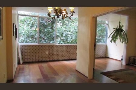 Apartamento à venda com 157m², 3 quartos e 1 vaga