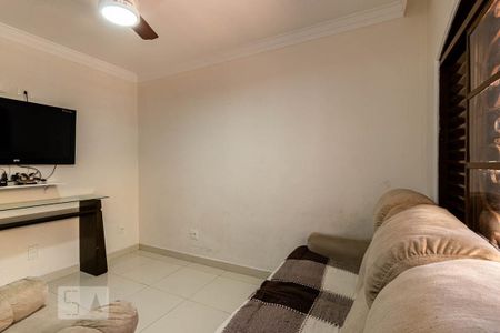 Casa à venda com 5 quartos, 214m² em Vila Paulistania, São Paulo