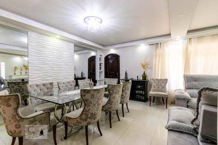 Casa à venda com 5 quartos, 214m² em Vila Paulistania, São Paulo