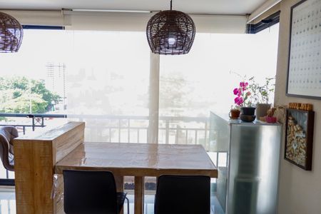 Apartamento para alugar com 67m², 2 quartos e 1 vagaSacada