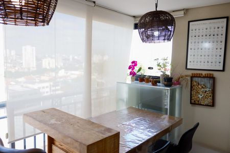 Apartamento para alugar com 67m², 2 quartos e 1 vagaSacada