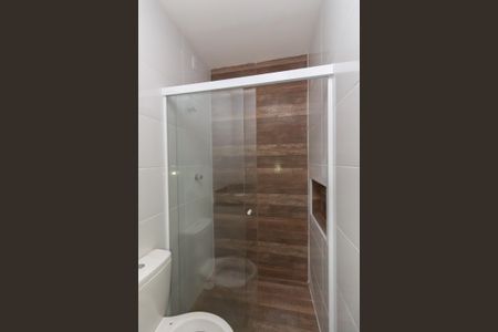 Banheiro de apartamento para alugar com 1 quarto, 36m² em Vila Siqueira (zona Leste), São Paulo