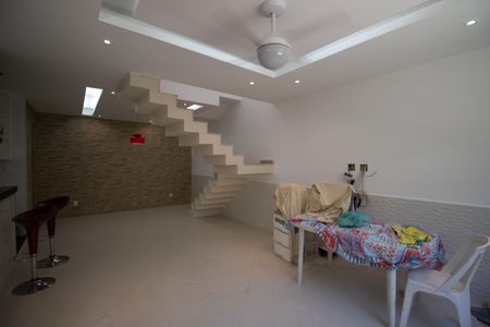 Sala de casa para alugar com 2 quartos, 85m² em Taquara, Rio de Janeiro