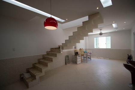 Sala de casa para alugar com 2 quartos, 85m² em Taquara, Rio de Janeiro