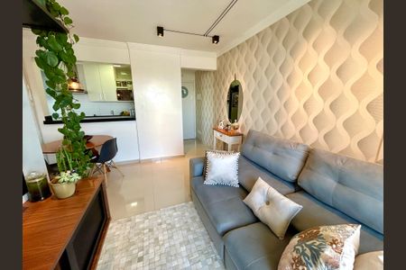 Sala de apartamento para alugar com 2 quartos, 57m² em Vila das Palmeiras, Guarulhos