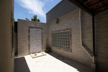 Casa para alugar com 85m², 3 quartos e 1 vagaQuintal