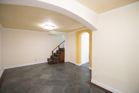 Casa para alugar com 85m², 3 quartos e 1 vagaSala