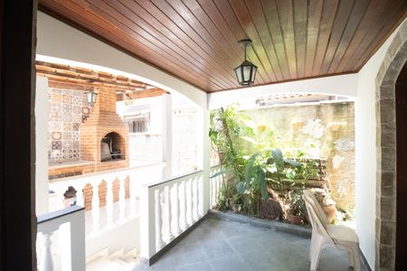 Casa para alugar com 85m², 3 quartos e 1 vagaCozinha - Varanda que se comunica com a sala e a churrasqueira 