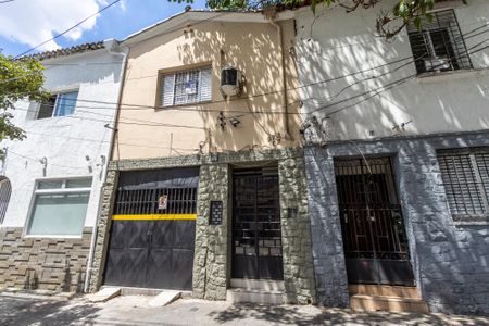Casa para alugar com 65m², 2 quartos e sem vaga
