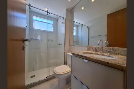 Apartamento à venda com 100m², 3 quartos e 2 vagasBanheiro da suíte 2