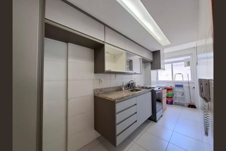 Apartamento à venda com 100m², 3 quartos e 2 vagasCozinha e Área de Serviço 