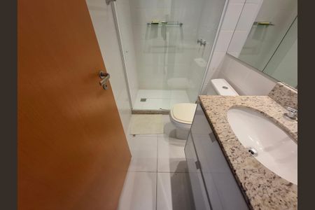 Apartamento à venda com 100m², 3 quartos e 2 vagasBanheiro 