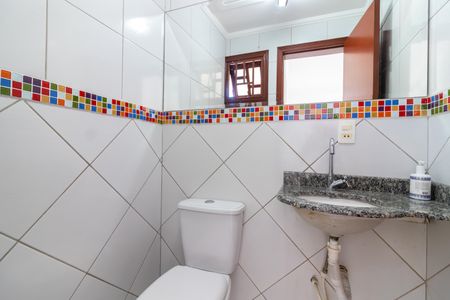 Casa de condomínio para alugar com 140m², 3 quartos e 3 vagasLavabo