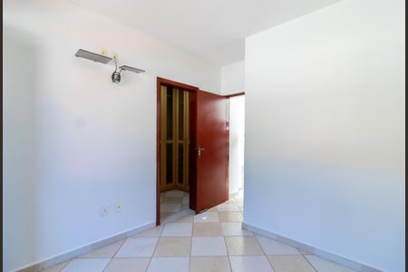 Casa de condomínio para alugar com 140m², 3 quartos e 3 vagasSuíte