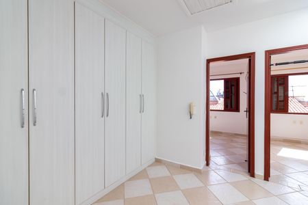 Casa de condomínio para alugar com 140m², 3 quartos e 3 vagasHall dos Quartos