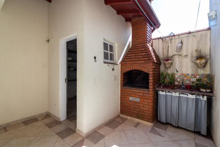 Casa de condomínio para alugar com 140m², 3 quartos e 3 vagasQuintal - Churrasqueira