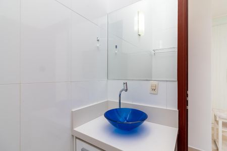 Casa de condomínio para alugar com 140m², 3 quartos e 3 vagasBanheiro 2