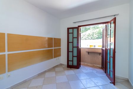 Casa de condomínio para alugar com 140m², 3 quartos e 3 vagasSuíte