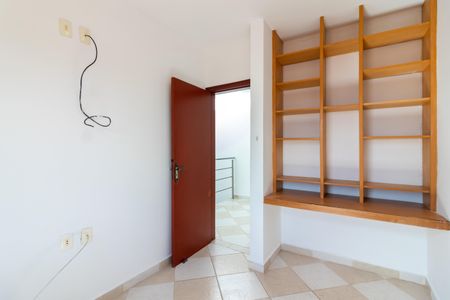 Casa de condomínio para alugar com 140m², 3 quartos e 3 vagasQuarto 2