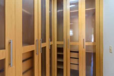 Casa de condomínio para alugar com 140m², 3 quartos e 3 vagasSuíte - Closet