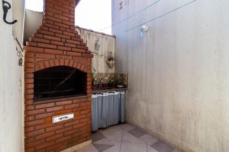 Casa de condomínio para alugar com 140m², 3 quartos e 3 vagasQuintal - Churrasqueira