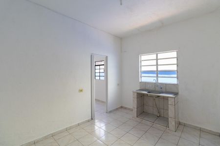 Cozinha de casa de condomínio para alugar com 1 quarto, 38m² em Vila Carmosina, São Paulo